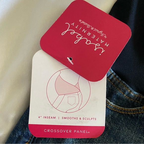 Crossover Panel Midi Shorts - Picture 3 of 10